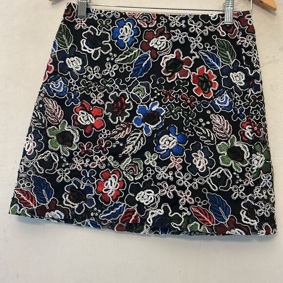 Zara Floral Embroidered Multicolored mini skirt Size S NWOT - Picture 2 of 8